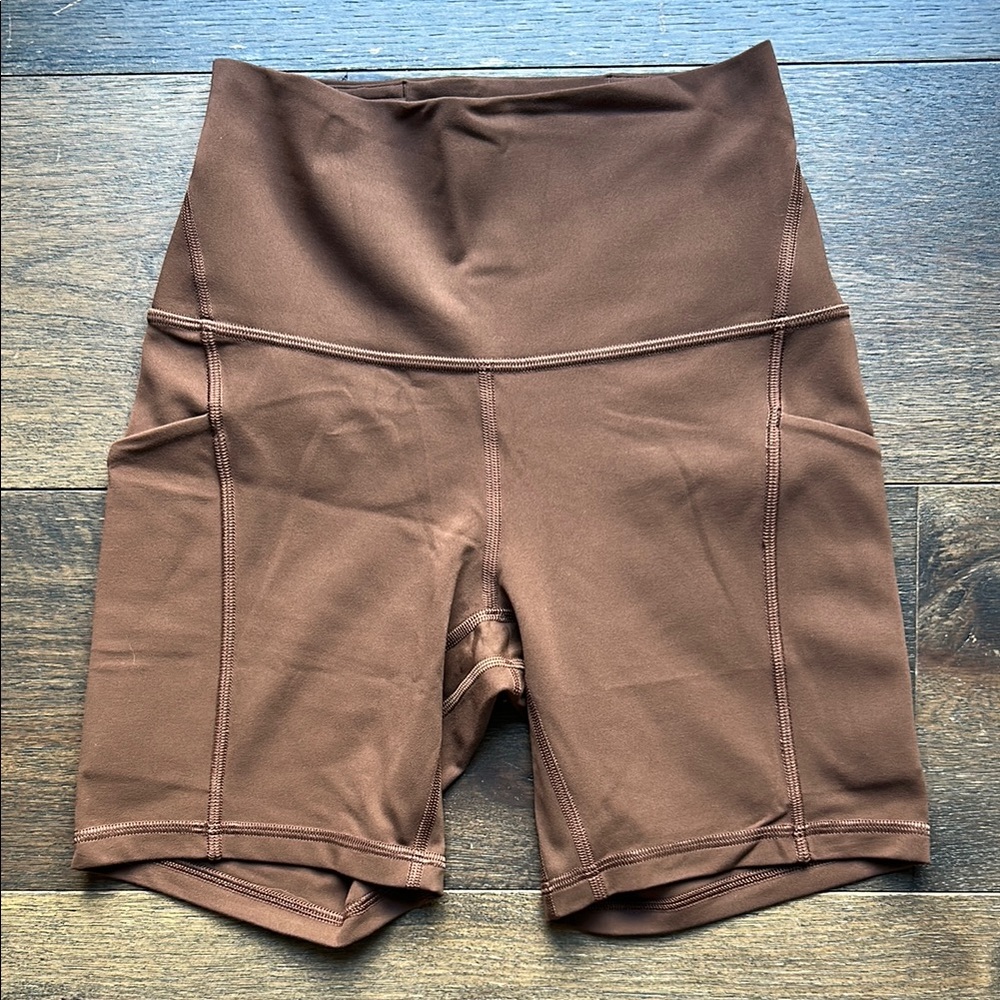 Lululemon Align HR 6” shorts w/pockets
